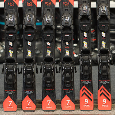 Narty Volkl Racetiger Junior RED 70-90 2024